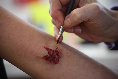 wound makeup application