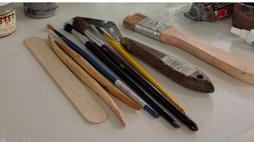 make-up brushes and sculpting tools used for prosthetics make-up and SFX make-up